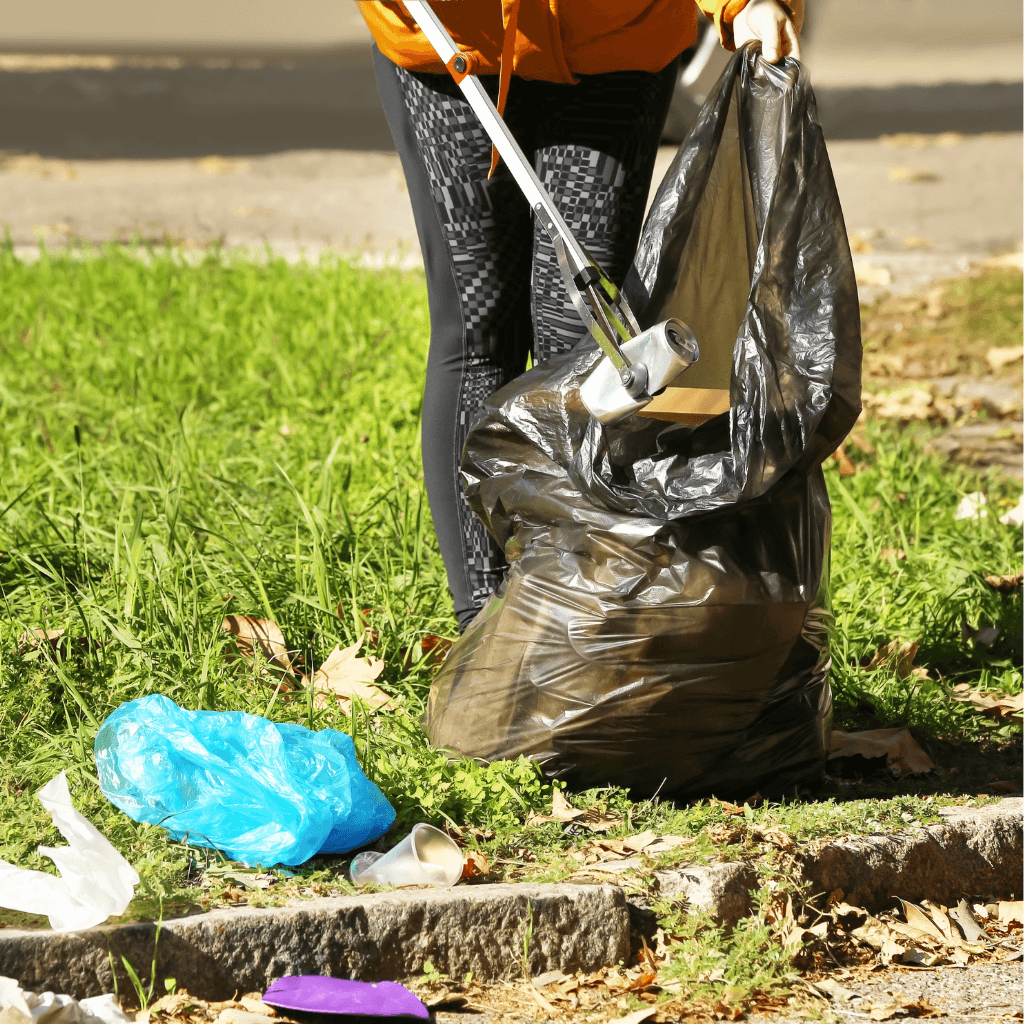Exterior cleaning workers
