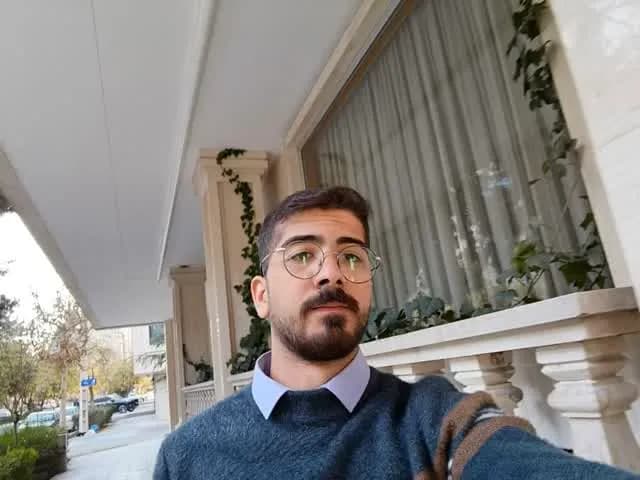 ايمن مالك
