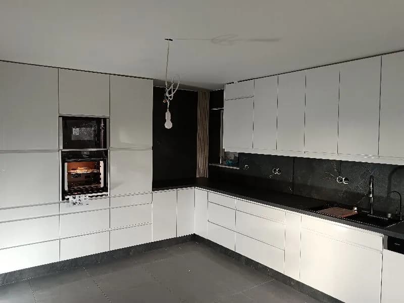 Easy Kitchens