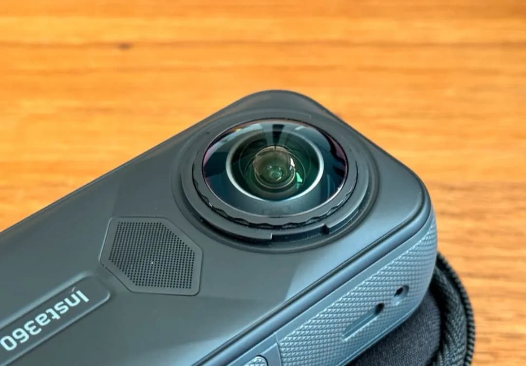 insta 360 ×5 - 4