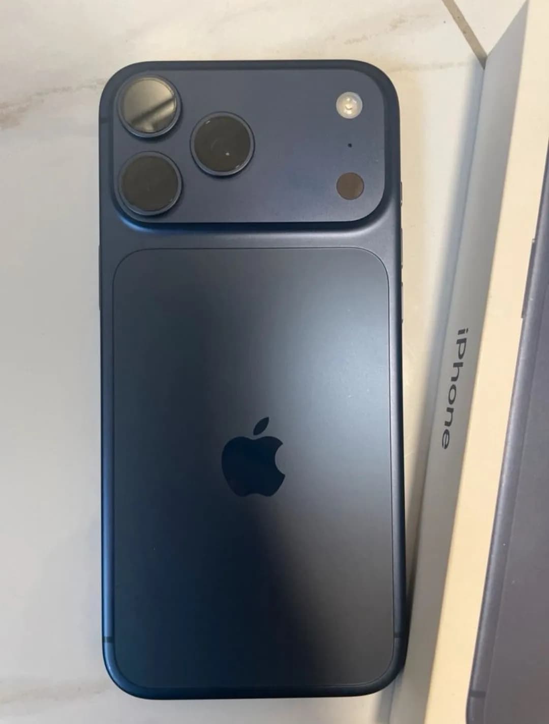 iPhone 17 pro max  - 6